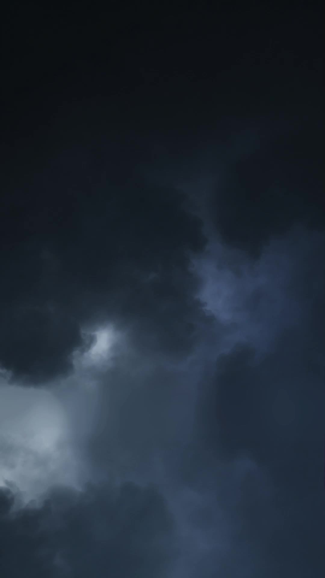 Episode 1 - CEO, Those Twins Look Like You